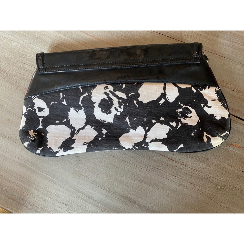 White House Black Market Floral Clutch Black White Rose Wristlet Bag - Picture 7 of 7